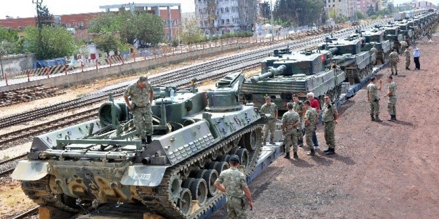 Maltepe askeri birliklerinin taşınması sürüyor