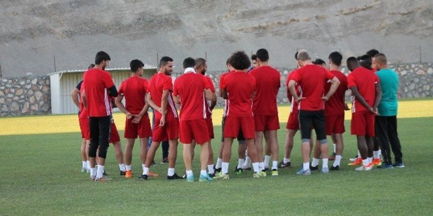 Yeni Malatyaspor’da futbolcular kendinden emin