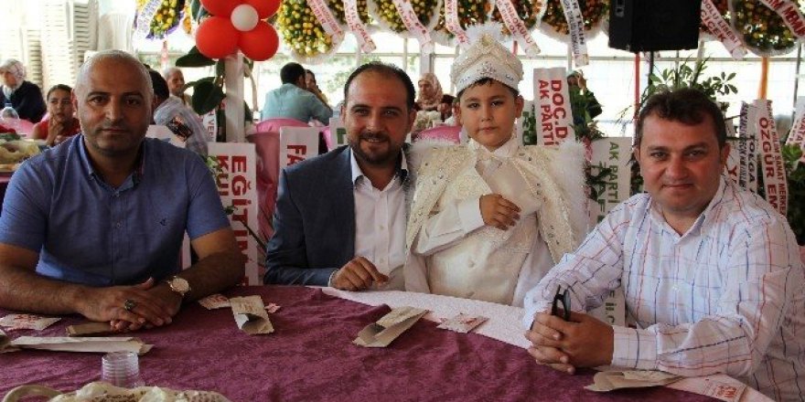 Eğitim camiası sünnette buluştu