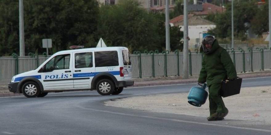 Yol kenarına bırakılan tüp korku yaşattı