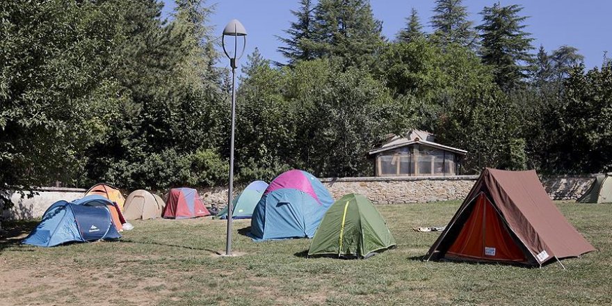 İtalya çadırda kalan depremzedeler için çözüm arıyor