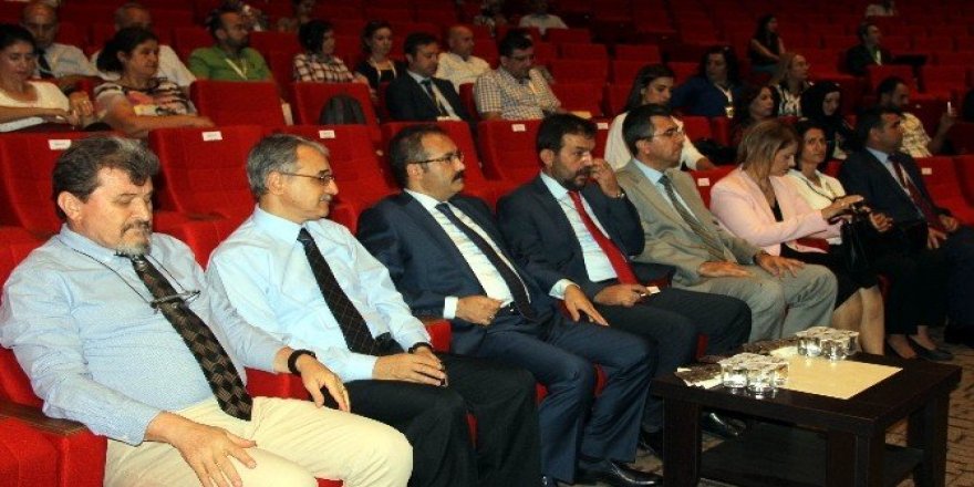 Bilim insanları teröre inat Gaziantep’te bir araya geldi