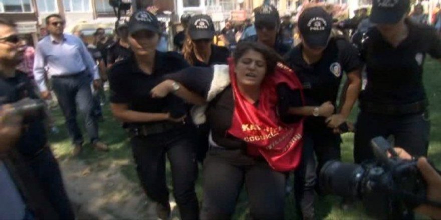 İzinsiz gösteriye polis müdahalesi