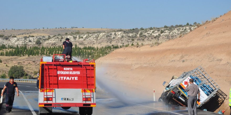 Tüp yüklü kamyonet kaza yaptı: 1 yaralı