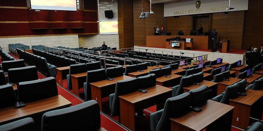 FETÖ soruşturmasının savcılarına hakaret davası başladı