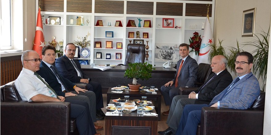 Konya Valisi Yakup Canbolat, Konya İl Sağlık Müdürlüğünü ziyaret etti