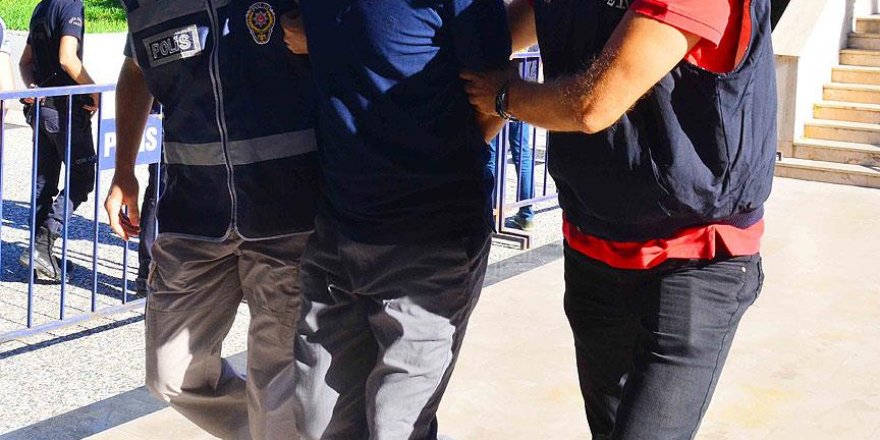 FETÖ'nün 'mahrem imamları' tutuklandı
