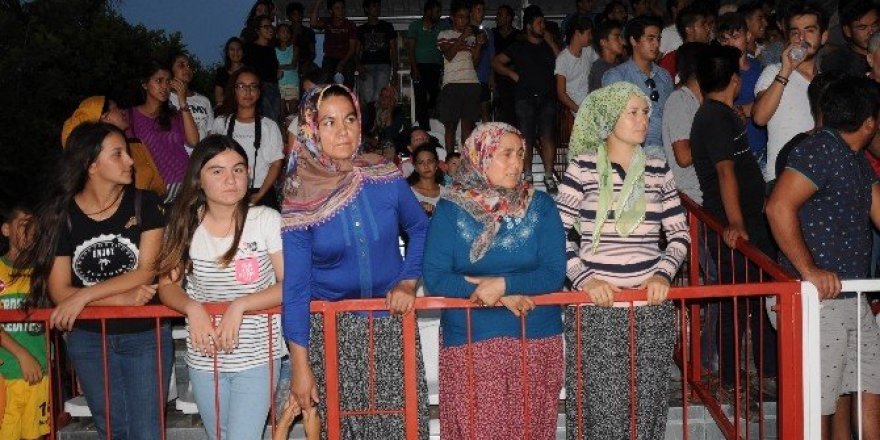 Seyirci rekorlu 15 Temmuz futbol turnuvası
