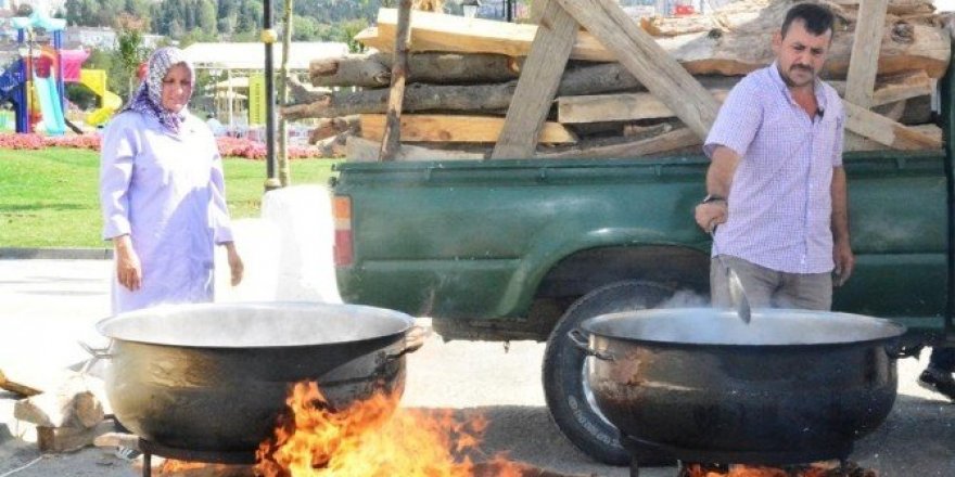 Pekmezler kaynadı, Trakya oynadı