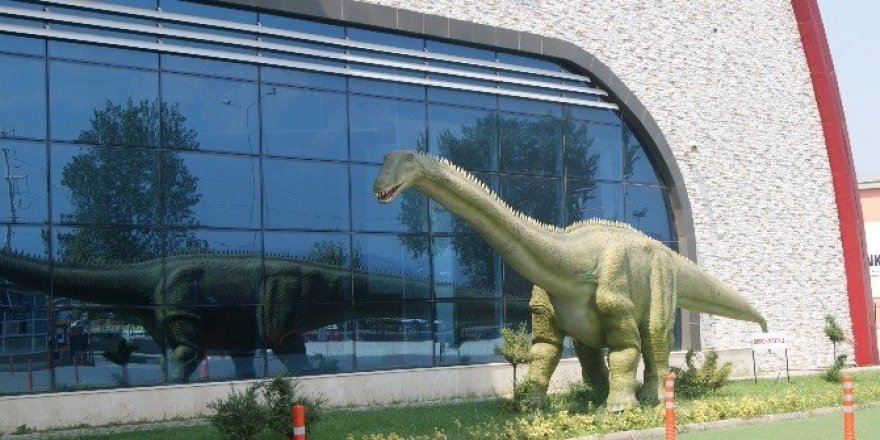 ‘Devr-i Dinozor’a rekor ilgi