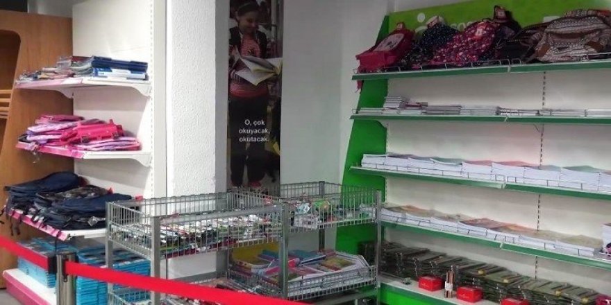 Öğrencilerin kırtasiye malzemeleri bu yıl da Sosyal Market’ten