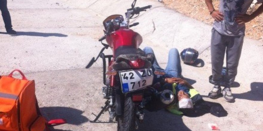 Manavgat-Akseki yolunda motosiklet kazası: 2 yaralı