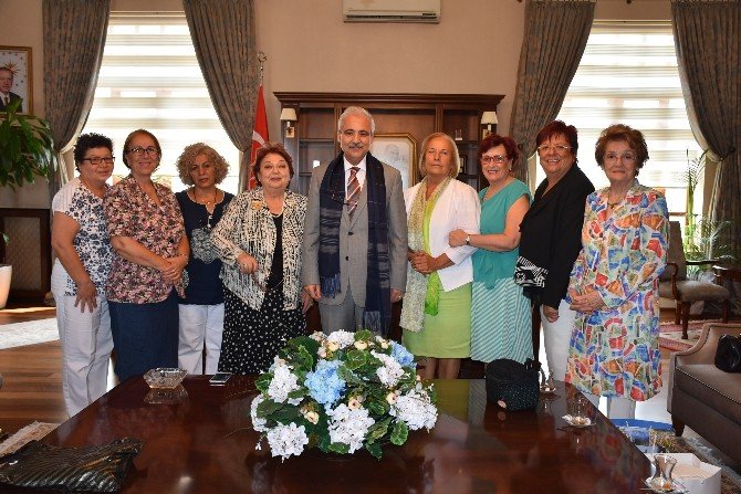 Eski Bakan Rıza Akçalı’dan Vali Güvençer’e ziyaret