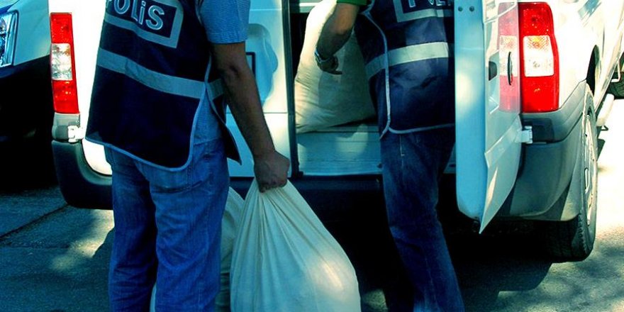 Avukatın evinden 13 çuval 'devlet sırrı' çıktı