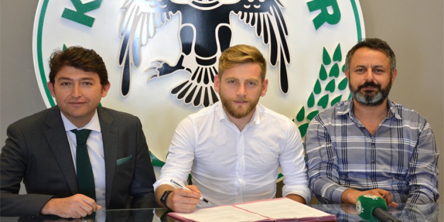 Konyaspor, Halil İbrahim Sönmez'in sözleşmesini 2 yıl uzattı