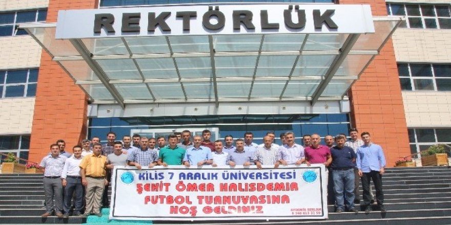 Üniversite’de Şehit Ömer Halisdemir anısına futbol turnuvası düzenledi