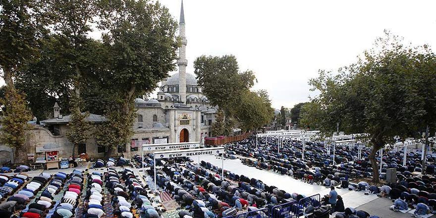 İşte il il bayram namazı saatleri
