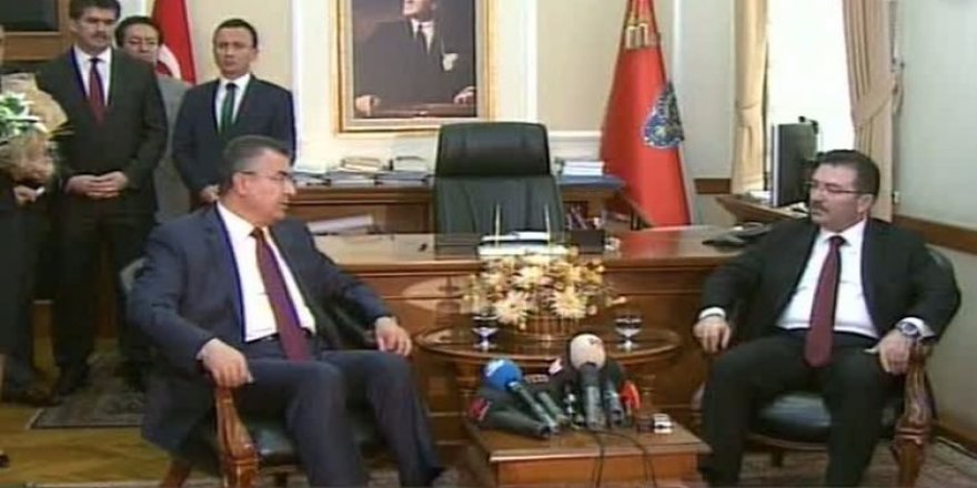 Emniyet'te devir teslim töreni gerçekleşti