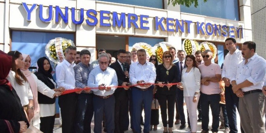 Yunusemre Kent Konseyi yeni binası törenle hizmete girdi
