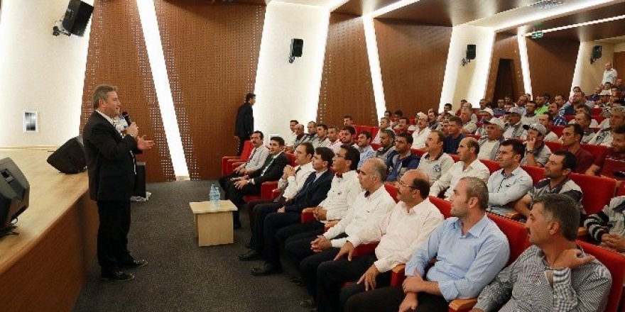 Başkan Palancıoğlu, personel ile bayramlaştı