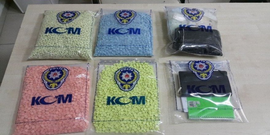 Bayramda piyasaya sürecekleri uyuşturucularla yakalandılar