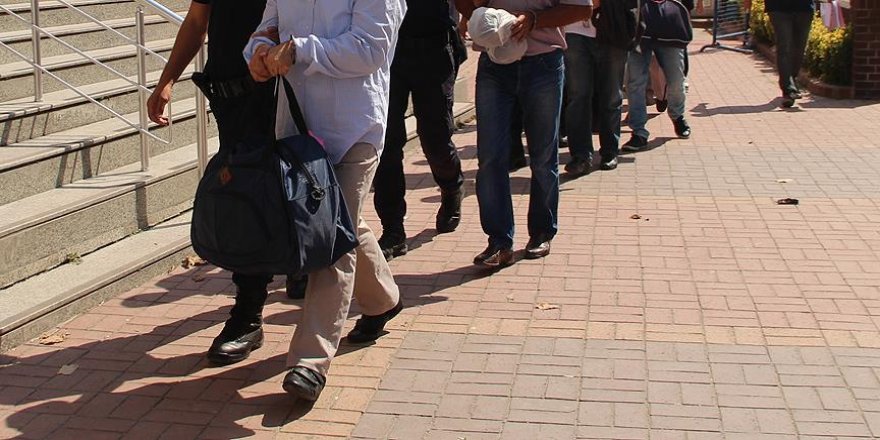 Manisa'daki FETÖ/PDY soruşturması 6 tutuklama