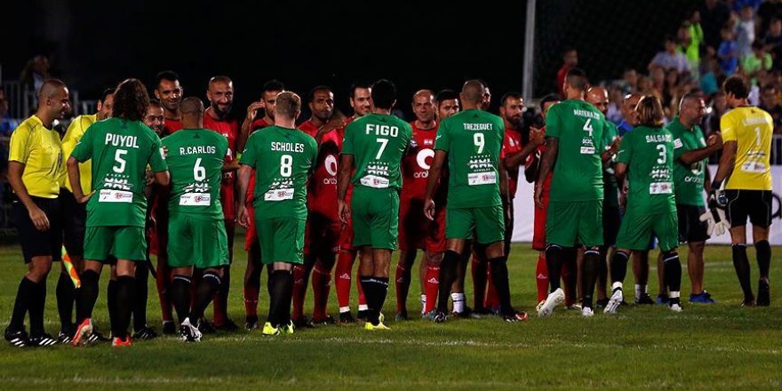 Futbol efsaneleri Lübnan'da