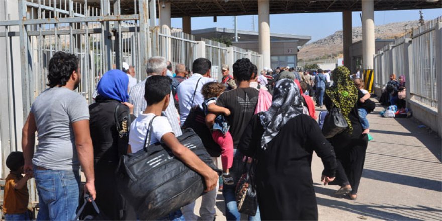 Bayramlaşmak için 35 bin kişi Suriye'ye gitti