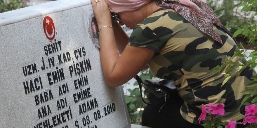 Şehit eşinin acı bayramı