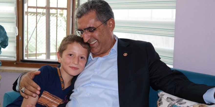 Recep Konuk Karamanlılarla bayramlaştı