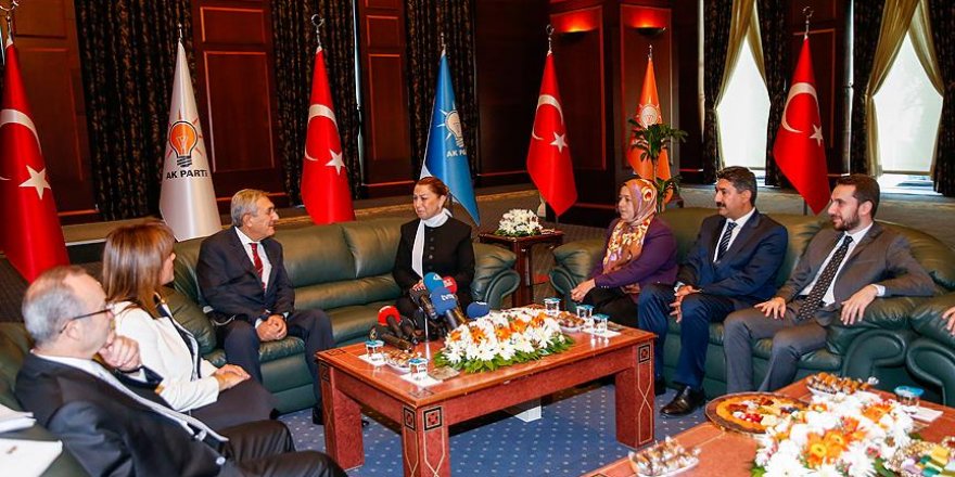 Siyasilerin gündemi darbe teşebbüsü ve terör