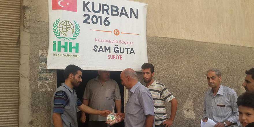 İHH Suriye'de 8 bin 381 kurban kestirdi