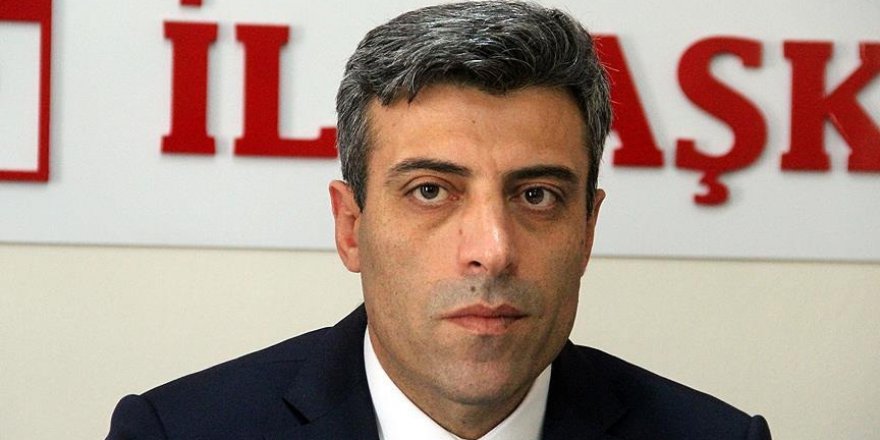 'Biz demokrasi tarafında olacağız'