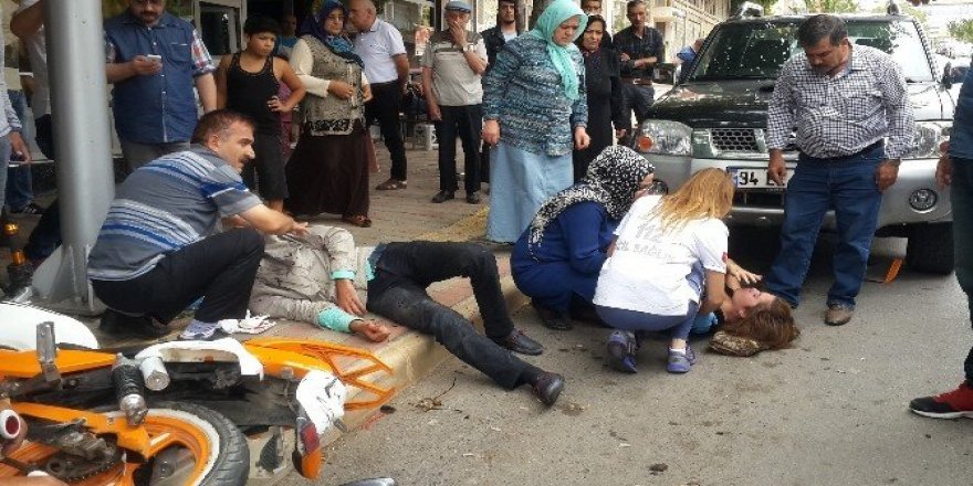 Samsun’da motosiklet ile otomobil çarpıştı: 2 yaralı