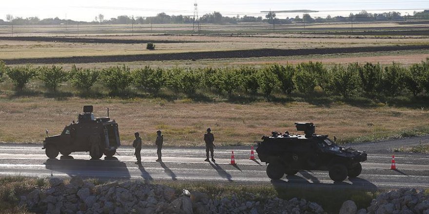 Van'da zırhlı aracın geçişi sırasında patlama
