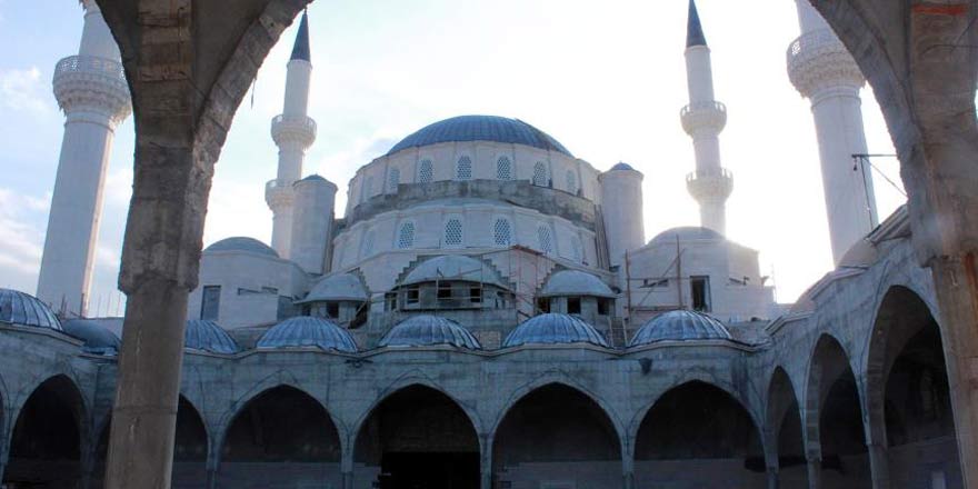 TDV'nin camileri tüm dünyada yükseliyor