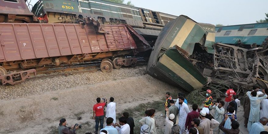 Pakistan'da tren kazası: 6 ölü, 100'ün üzerinde yaralı