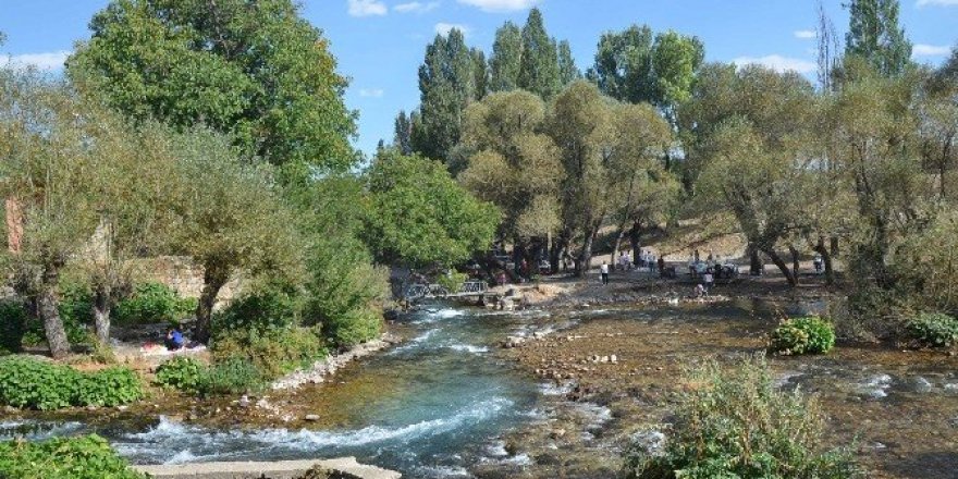Munzur Gözeleri’ne yerli turist akını