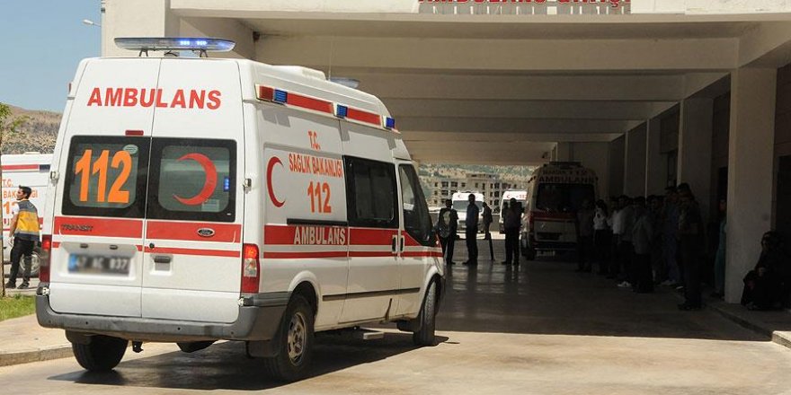 Otomobil bagajında taşınan yaralı çocuklardan biri öldü