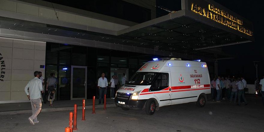 Diyarbakır'da tarlada çalışanların üzerine yıldırım düştü