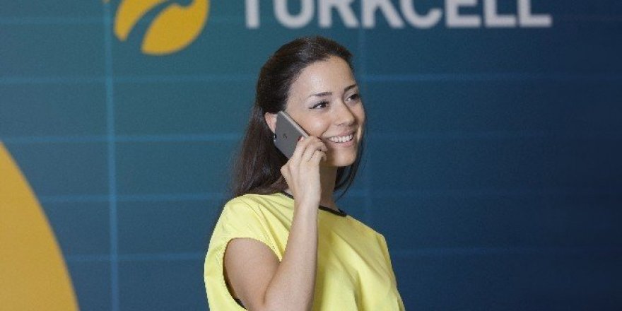 Turkcelllilerden bayramda rekor GB kullanımı