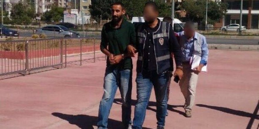 Çaldıkları araçları kundaklayan 3 kişi tutuklandı