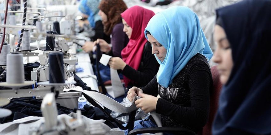 Suriyeli kadınlar üreterek kazanıyor