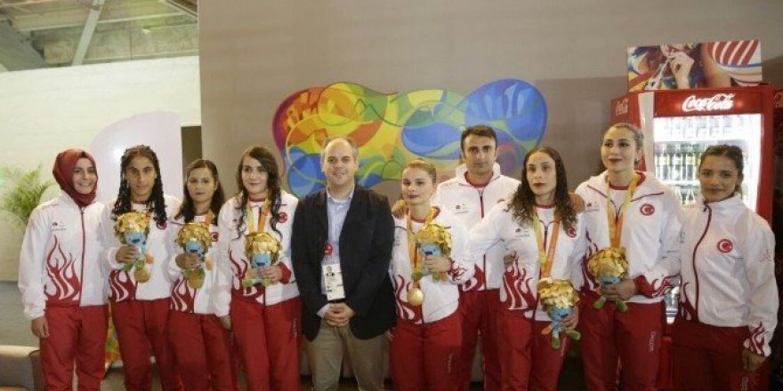 Bakan Çağatay Kılıç, Goalball Kadın Milli Takımı’nı kutladı
