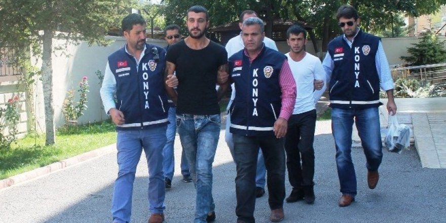 Ödünç aldığı ceketten çıkan bıçak katil yaptı
