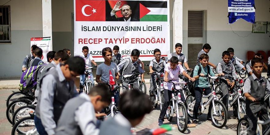 Türkiye'den Gazzeli çocuklara bisiklet hediyesi