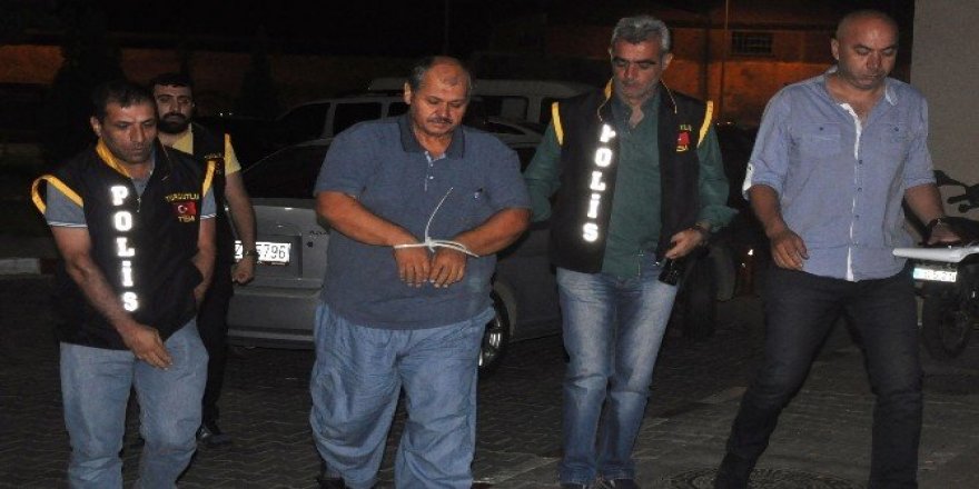 Adil Öksüz’ün hocası Paris’e kaçarken yakalandı