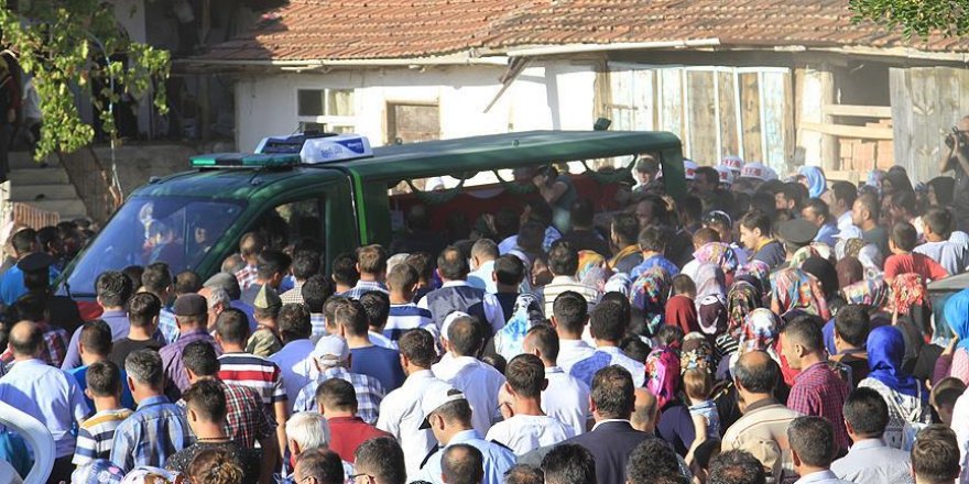 Hakkari şehitleri toprağa verildi