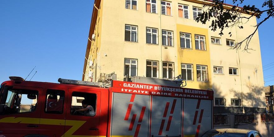 Gaziantep'te okula molotofkokteylli saldırı