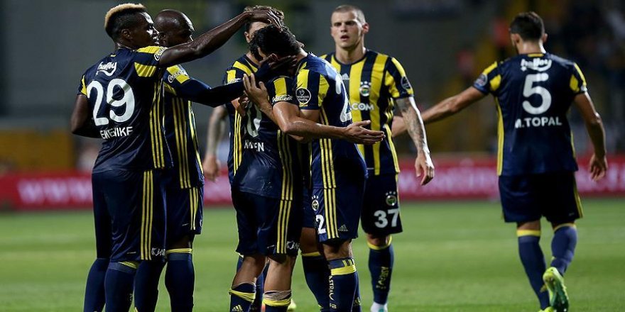 Fenerbahçe sezonun ilk galibiyetini 5 golle buldu